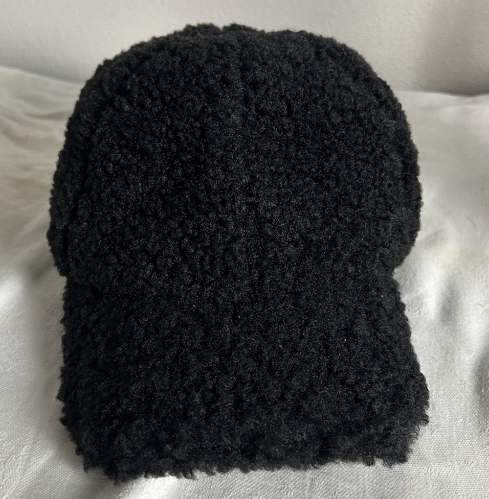Women's Apparis Rumi Faux Shearling Black Cap Hat One Size